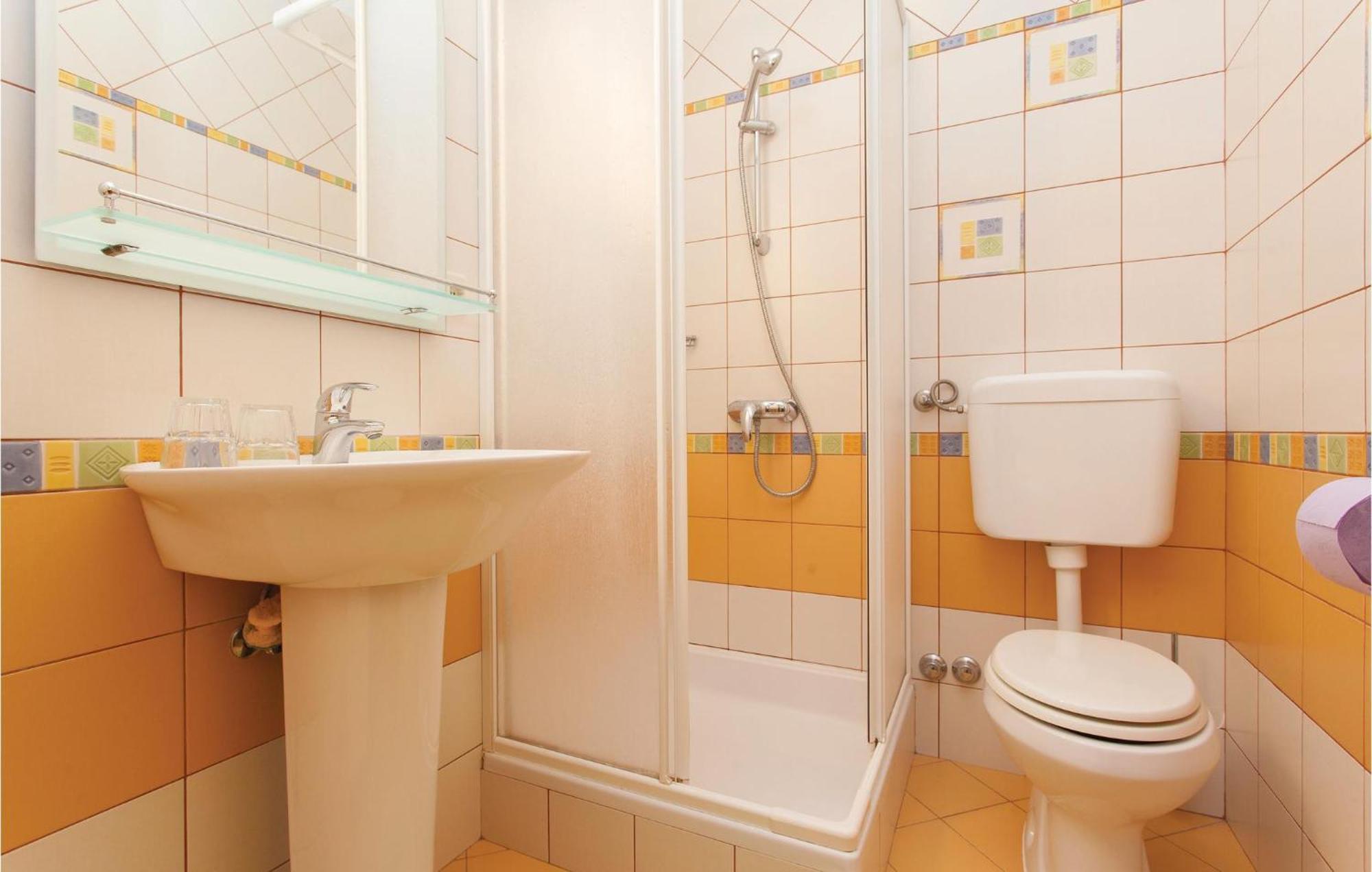 Appartement Beautiful In With Kitchen